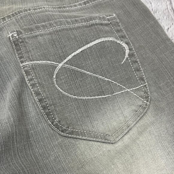 Chico's Platinum Gray  Jeans 6 Short - Picture 4 of 5